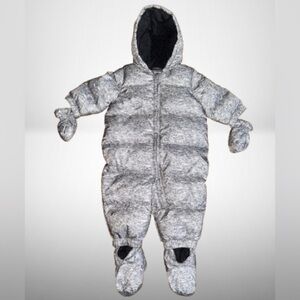 Baby Gap Primaloft heavyweight snowsuit bunting sz 0-6 mos